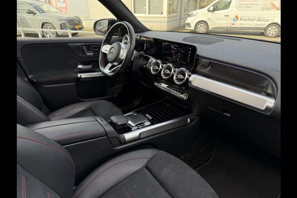 Mercedes-Benz Glb Aut. 180 Sol. AMG Edition | Burmester | Panorama | Camera | Multibeam LED | Sfeerverlichting |