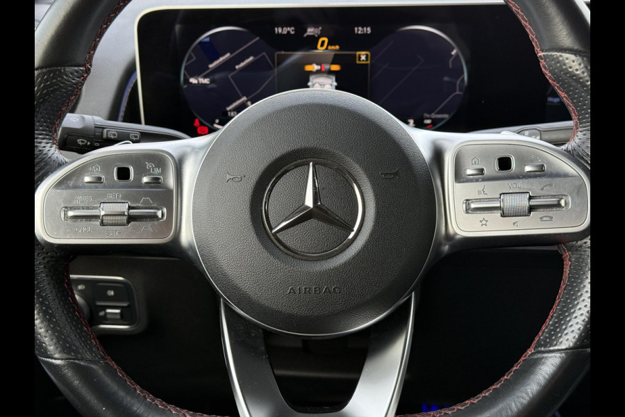 Mercedes-Benz Glb Aut. 180 Sol. AMG Edition | Burmester | Panorama | Camera | Multibeam LED | Sfeerverlichting |