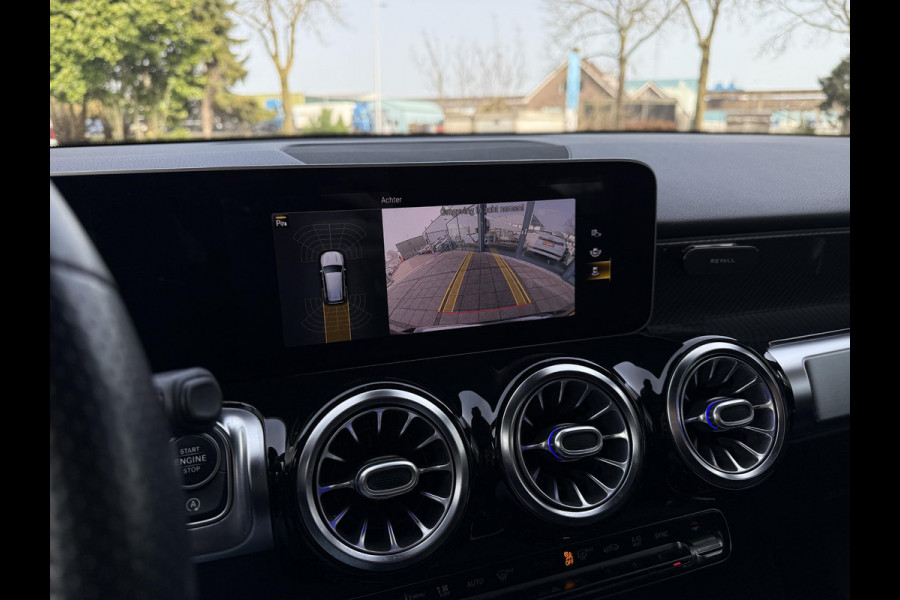 Mercedes-Benz Glb Aut. 180 Sol. AMG Edition | Burmester | Panorama | Camera | Multibeam LED | Sfeerverlichting |