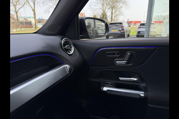 Mercedes-Benz Glb Aut. 180 Sol. AMG Edition | Burmester | Panorama | Camera | Multibeam LED | Sfeerverlichting |