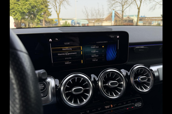 Mercedes-Benz Glb Aut. 180 Sol. AMG Edition | Burmester | Panorama | Camera | Multibeam LED | Sfeerverlichting |