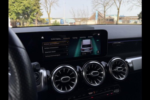 Mercedes-Benz Glb Aut. 180 Sol. AMG Edition | Burmester | Panorama | Camera | Multibeam LED | Sfeerverlichting |