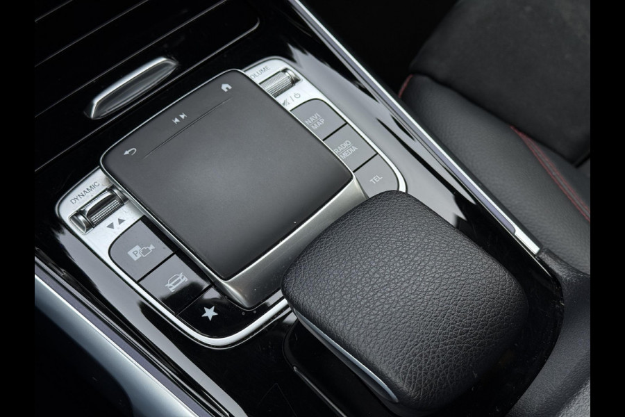 Mercedes-Benz Glb Aut. 180 Sol. AMG Edition | Burmester | Panorama | Camera | Multibeam LED | Sfeerverlichting |