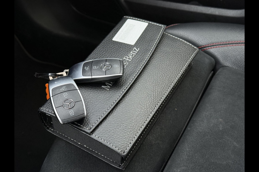 Mercedes-Benz Glb Aut. 180 Sol. AMG Edition | Burmester | Panorama | Camera | Multibeam LED | Sfeerverlichting |