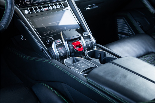 Lamborghini Urus 4.0 V8 - BTW | Keramisch | Panorama | B&O Adv. | Stoelmassage & Koeling
