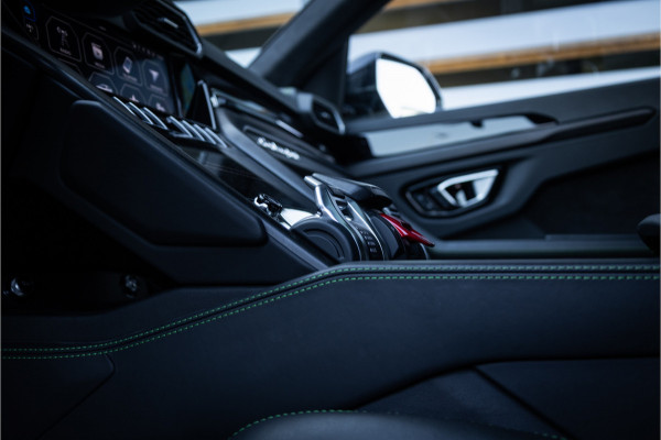 Lamborghini Urus 4.0 V8 - BTW | Keramisch | Panorama | B&O Adv. | Stoelmassage & Koeling
