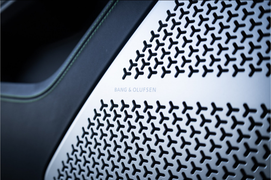 Lamborghini Urus 4.0 V8 - BTW | Keramisch | Panorama | B&O Adv. | Stoelmassage & Koeling