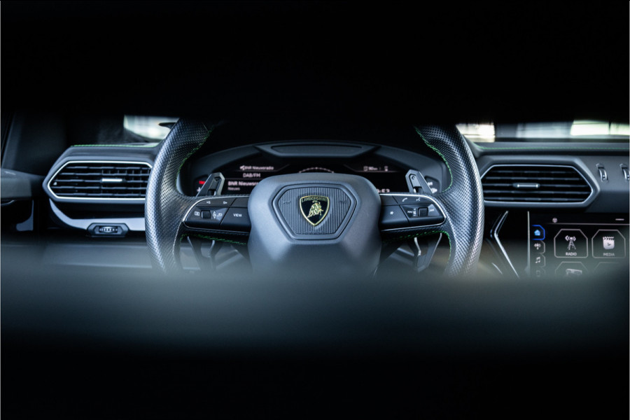 Lamborghini Urus 4.0 V8 - BTW | Keramisch | Panorama | B&O Adv. | Stoelmassage & Koeling