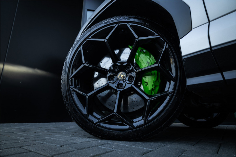 Lamborghini Urus 4.0 V8 - BTW | Keramisch | Panorama | B&O Adv. | Stoelmassage & Koeling