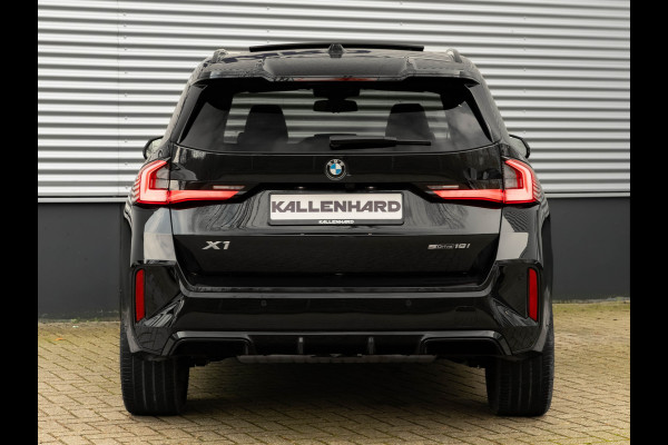 BMW X1 sDrive18i M-Sport Pro - 20 inch - Pano - Memory - Trekhaak - Head-up