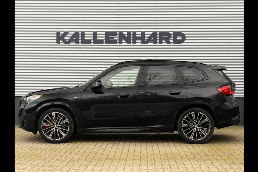 BMW X1 sDrive18i M-Sport Pro - 20 inch - Pano - Memory - Trekhaak - Head-up
