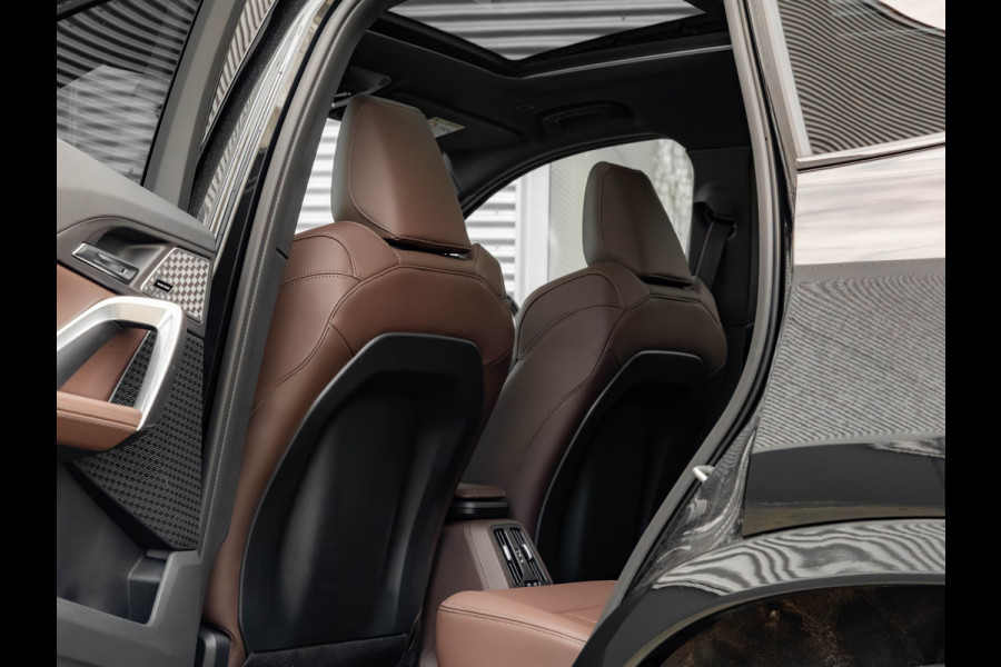 BMW X1 sDrive18i M-Sport Pro - 20 inch - Pano - Memory - Trekhaak - Head-up