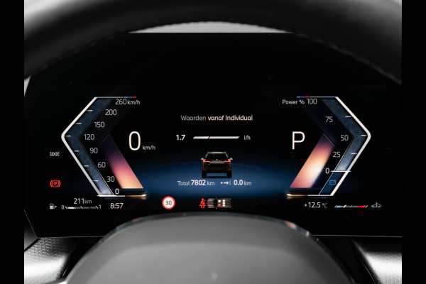 BMW X1 sDrive18i M-Sport Pro - 20 inch - Pano - Memory - Trekhaak - Head-up