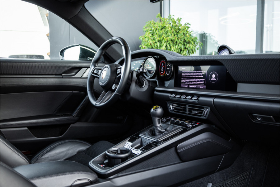 Porsche 911 4.0 GT3 Touring - Brewster Green | Sport Chrono + | Bose | Lift