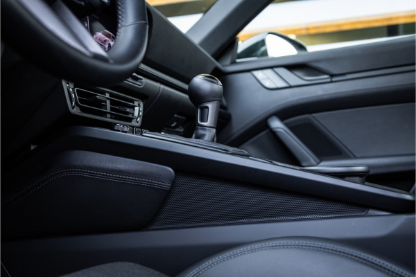 Porsche 911 4.0 GT3 Touring - Brewster Green | Sport Chrono + | Bose | Lift