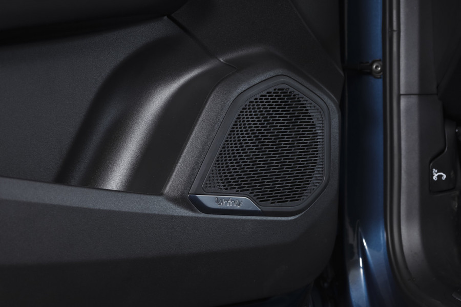 Lynk & Co 01 1.5 PHEV 261PK MY24 | Donkere hemel | 7.4 kWh Boordlader | Stoel-+Stuurverw. |  360 Camera | S/K-panodak | Adapt. Cruise | Memory | Elek. klep | LM 20" | 1514