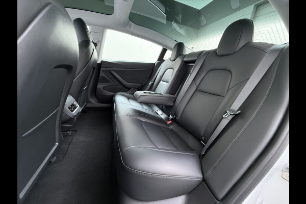 Tesla Model 3 SR Plus 325PK LFP Accu Lmv 19" AutoPilot Leder Pano-dak Adaptive-Cruise Camera's Elektr.-Stuur+Stoelen+Spiegels+Geheugen+Easy-En SOH 91% Navi LED ACC DAB Voorverwarmen interieur via App Keyless One-Pedal-Drive 1e Eigenaar Origineel Nederlandse Auto Fabrieksgarantie op Accu en Motor tot 08-12-2028/160.000KM