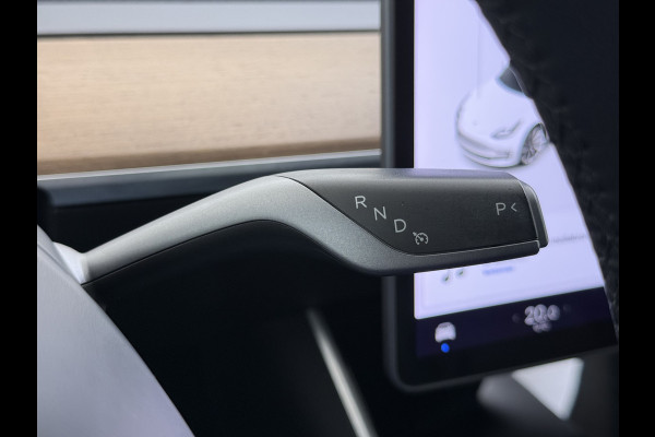 Tesla Model 3 SR Plus 325PK LFP Accu Lmv 19" AutoPilot Leder Pano-dak Adaptive-Cruise Camera's Elektr.-Stuur+Stoelen+Spiegels+Geheugen+Easy-En SOH 91% Navi LED ACC DAB Voorverwarmen interieur via App Keyless One-Pedal-Drive 1e Eigenaar Origineel Nederlandse Auto Fabrieksgarantie op Accu en Motor tot 08-12-2028/160.000KM