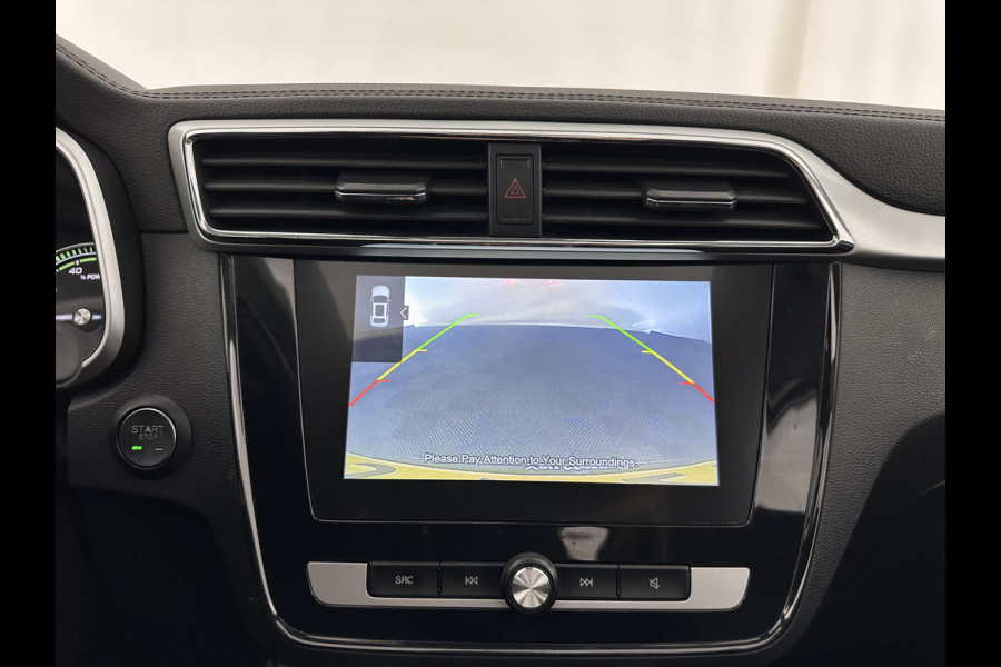 MG ZS EV Luxury 45 kWh {SOH-90%} (INCL-BTW) Aut. *PANO | LEATHER | CCS-FASTLOADER | KEYLESS | NAVI-FULLMAP | ADAPTIVE-CRUISE | CAMERA | HEATED-SPORTSEATS | CARPLAY | BLINDSPOT | DAB | LANE-ASSIST | 17''ALU*