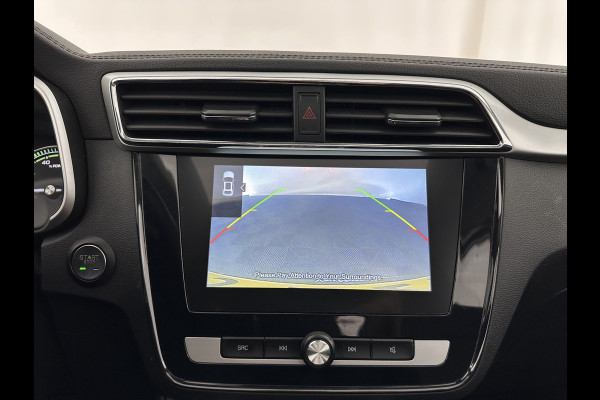 MG ZS EV Luxury 45 kWh {SOH-90%} (INCL-BTW) Aut. *PANO | LEATHER | CCS-FASTLOADER | KEYLESS | NAVI-FULLMAP | ADAPTIVE-CRUISE | CAMERA | HEATED-SPORTSEATS | CARPLAY | BLINDSPOT | DAB | LANE-ASSIST | 17''ALU*