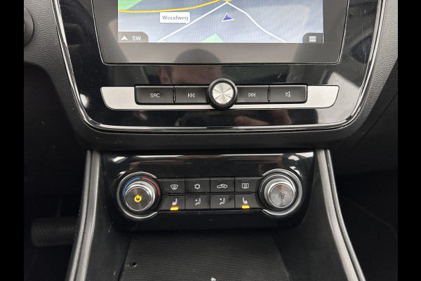 MG ZS EV Luxury 45 kWh {SOH-90%} (INCL-BTW) Aut. *PANO | LEATHER | CCS-FASTLOADER | KEYLESS | NAVI-FULLMAP | ADAPTIVE-CRUISE | CAMERA | HEATED-SPORTSEATS | CARPLAY | BLINDSPOT | DAB | LANE-ASSIST | 17''ALU*