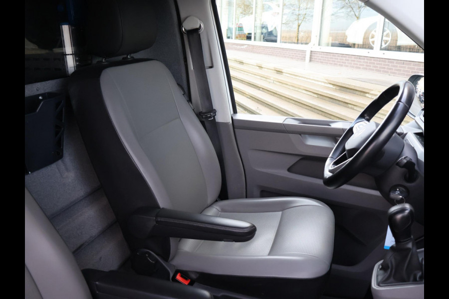Volkswagen Transporter 2.0 TDI 4MOTION 150 PK DSG + WP INRICHTING | LED | 2 SCHUIFDEUREN | STANDKACHEL | ADAPTIVE CRUISE | TREKHAAK | CARPLAY | CAMERA