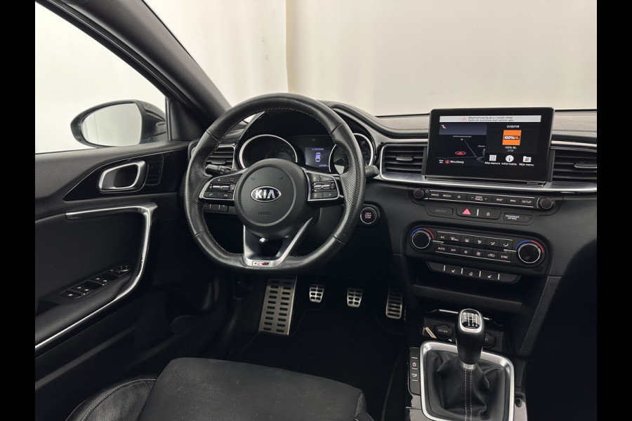 Kia ProCeed 1.0 T-GDI GT-Line (INCL-BTW) *PANO | LEATHER-ALCANTARA  | FULL-LED | SPORTSEATS | NAVI-FULLMAP | CAMERA | ECC | PRIVACYGLASS | LANE-ASSIST | DAB+ | CARPLAY | PDC | KEYLESS | CRUISE | TOWBAR | 17''ALU*
