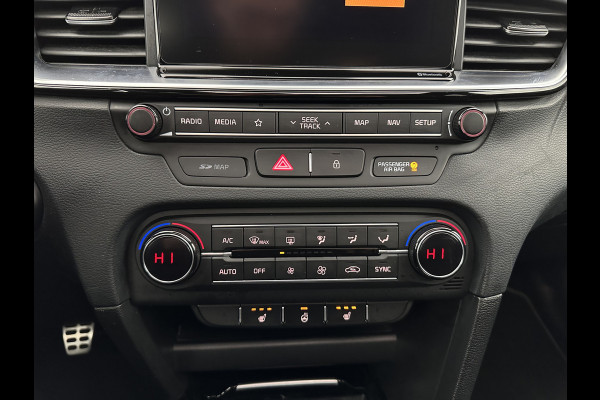 Kia ProCeed 1.0 T-GDI GT-Line (INCL-BTW) *PANO | LEATHER-ALCANTARA  | FULL-LED | SPORTSEATS | NAVI-FULLMAP | CAMERA | ECC | PRIVACYGLASS | LANE-ASSIST | DAB+ | CARPLAY | PDC | KEYLESS | CRUISE | TOWBAR | 17''ALU*