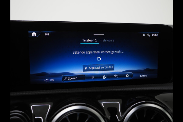 Mercedes-Benz A-Klasse 250 e Luxury Line | Panoramadak | Sfeerlicht | Camera | Keyless | Zwarte Hemel | Cruise | DAB