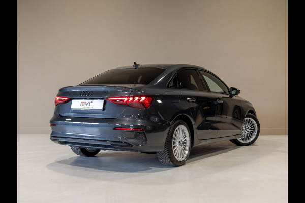 Audi A3 Limousine 35 TFSI Advanced edition / 150pk / Stoelverwarming / Adaptieve cruise control / Achteruitrij camera /