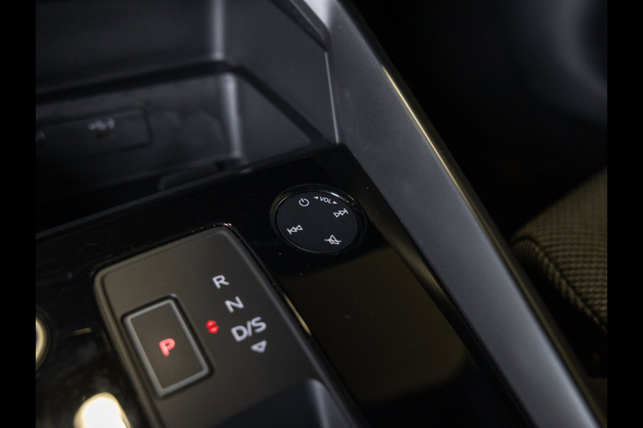 Audi A3 Limousine 35 TFSI Advanced edition / 150pk / Stoelverwarming / Adaptieve cruise control / Achteruitrij camera /