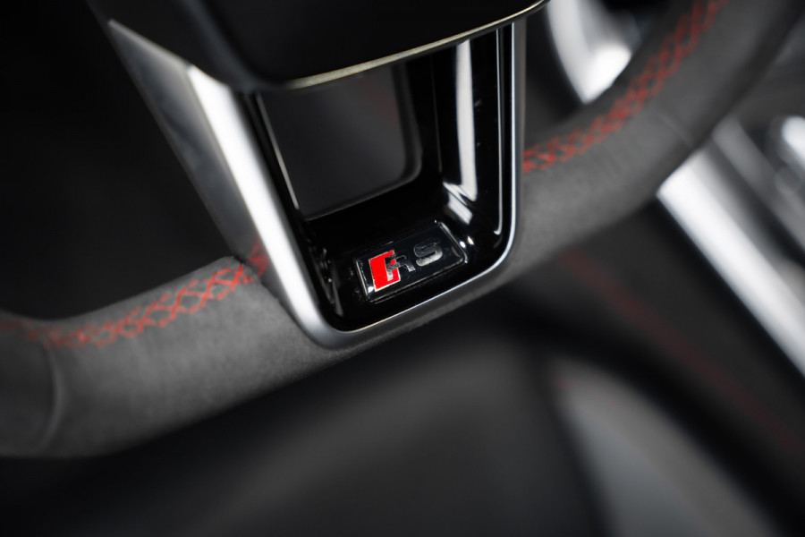 Audi RS6 Avant TFSI quattro - Mansory Pakket | Downpipe | Stage 2 | Eventuri Carbon Intake | PPF | Panorama | B&O Advanced