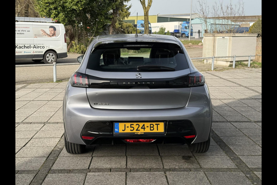 Peugeot e-208 Aut. EV Allure Pack | SoH 87% | Navi | Camera | Stoel Verarming |