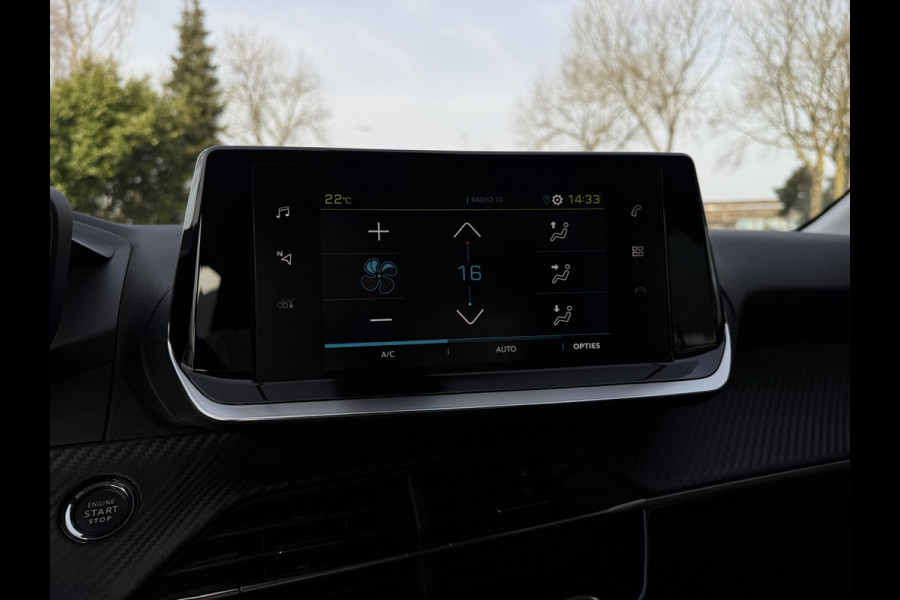 Peugeot e-208 Aut. EV Allure Pack | SoH 87% | Navi | Camera | Stoel Verarming |