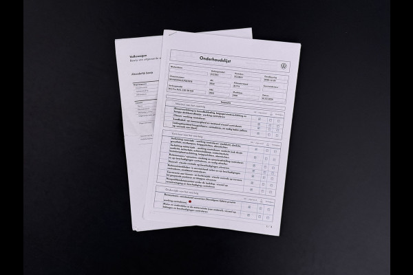 Volkswagen ID.3 First Max 62kWh Pano-Dak Elektr.Stoelen Adap.Cruise Camera Head-Up Matrix-Led Elektr.Stoelen 20"lm Navi Ecc Keyless Advanced SOH 89% Ergo Active Stoelen Stuur+Stoelverwarming Led-a-licht dynamisch Apple Carplay Android Auto Dodehoek detector Origineel Nederlandse Auto € 49.176 nieuw!