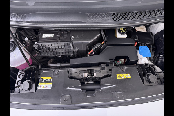 Volkswagen ID.3 First Max 62kWh Pano-Dak Elektr.Stoelen Adap.Cruise Camera Head-Up Matrix-Led Elektr.Stoelen 20"lm Navi Ecc Keyless Advanced SOH 89% Ergo Active Stoelen Stuur+Stoelverwarming Led-a-licht dynamisch Apple Carplay Android Auto Dodehoek detector Origineel Nederlandse Auto € 49.176 nieuw!
