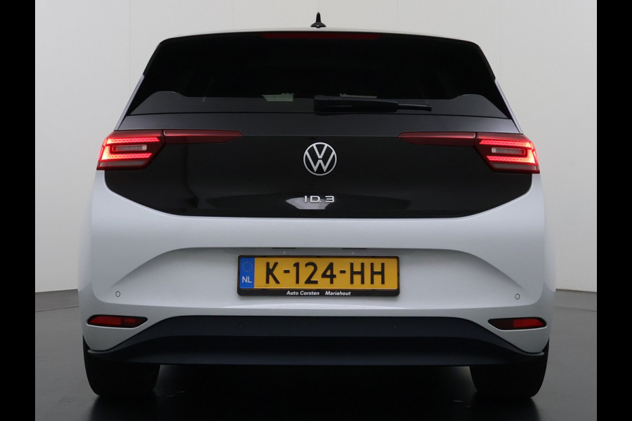 Volkswagen ID.3 First Max 62kWh Pano-Dak Elektr.Stoelen Adap.Cruise Camera Head-Up Matrix-Led Elektr.Stoelen 20"lm Navi Ecc Keyless Advanced SOH 89% Ergo Active Stoelen Stuur+Stoelverwarming Led-a-licht dynamisch Apple Carplay Android Auto Dodehoek detector Origineel Nederlandse Auto € 49.176 nieuw!