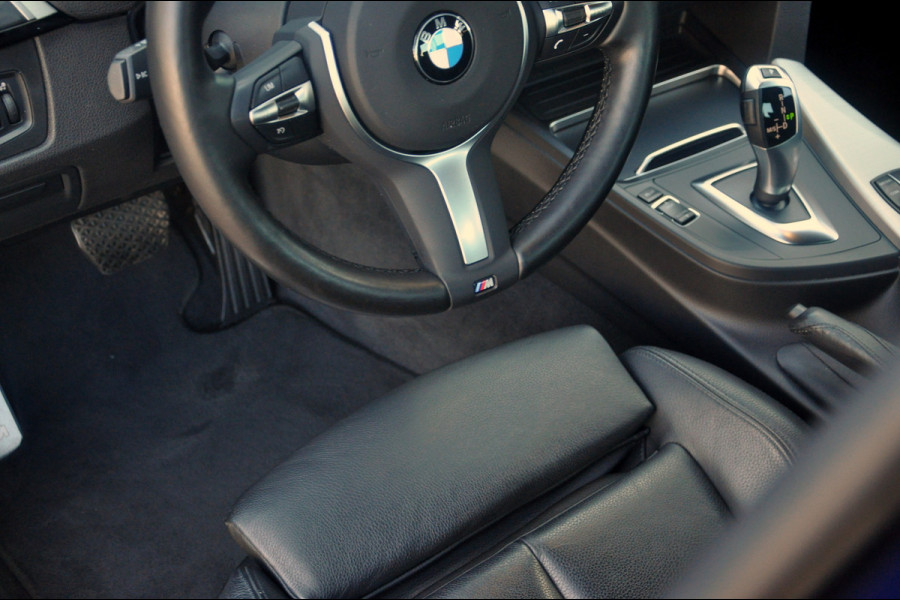 BMW 3-serie 320i M Sport Edition 64.000 km | Tanzanite Blauw | Zeer mooie auto!