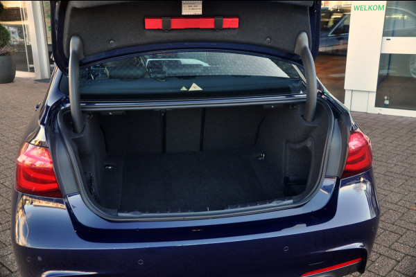 BMW 3-serie 320i M Sport Edition 64.000 km | Tanzanite Blauw | Zeer mooie auto!