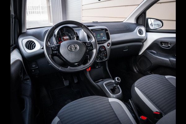 Toyota Aygo 1.0 VVT-i x-play - Automaat l NAP l Camera l App Carplay l Airco