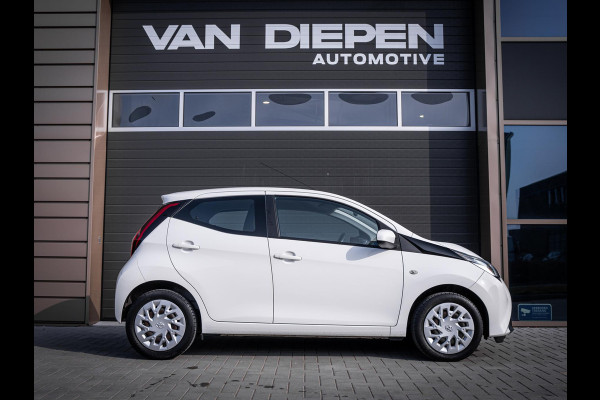 Toyota Aygo 1.0 VVT-i x-play - Automaat l NAP l Camera l App Carplay l Airco