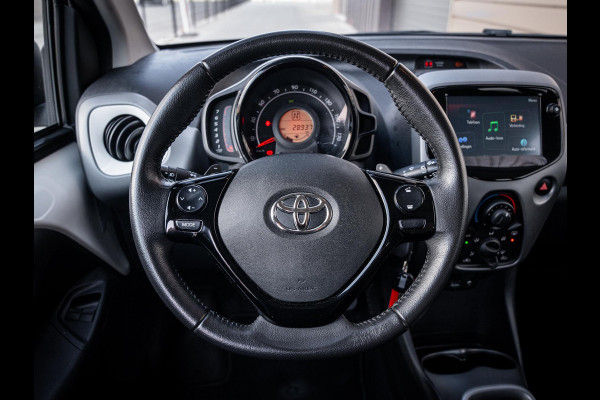 Toyota Aygo 1.0 VVT-i x-play - Automaat l NAP l Camera l App Carplay l Airco