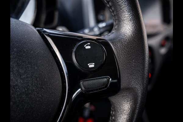 Toyota Aygo 1.0 VVT-i x-play - Automaat l NAP l Camera l App Carplay l Airco