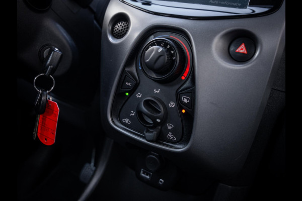 Toyota Aygo 1.0 VVT-i x-play - Automaat l NAP l Camera l App Carplay l Airco