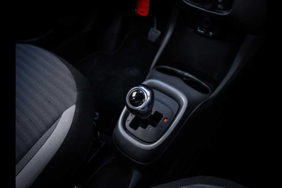 Toyota Aygo 1.0 VVT-i x-play - Automaat l NAP l Camera l App Carplay l Airco