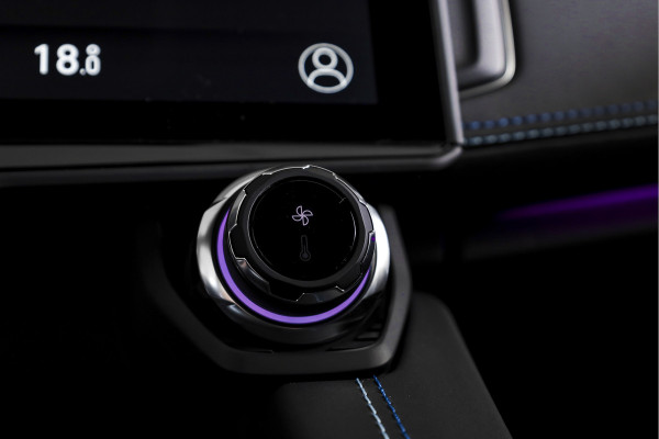 Lynk & Co 01 1.5 PHEV 261PK MY24 | Black pakket | Donkere hemel | 7.4 kWh Boordlader | Stoel-+Stuurverw. | 360 Camera | S/K-panodak | Adapt. Cruise | Memory | Elek. klep | LM 20" | 0721