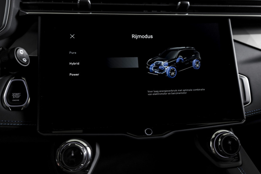 Lynk & Co 01 1.5 PHEV 261PK MY24 | Black pakket | Donkere hemel | 7.4 kWh Boordlader | Stoel-+Stuurverw. | 360 Camera | S/K-panodak | Adapt. Cruise | Memory | Elek. klep | LM 20" | 0721