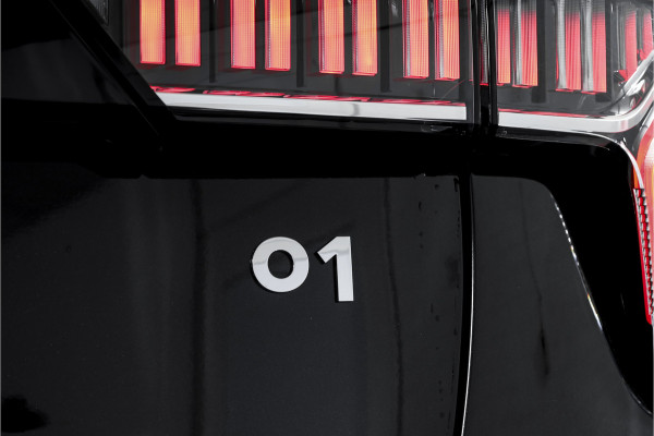 Lynk & Co 01 1.5 PHEV 261PK MY24 | Black pakket | Donkere hemel | 7.4 kWh Boordlader | Stoel-+Stuurverw. | 360 Camera | S/K-panodak | Adapt. Cruise | Memory | Elek. klep | LM 20" | 0721