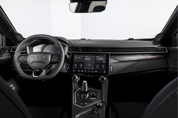 Lynk & Co 01 1.5 PHEV 261PK MY24 | Black Pakket | Donkere hemel | 7.4 kWh Boordlader | Stoel-+Stuurverw. |  360 Camera S/K-panodak | Adapt. Cruise | Memory |  | Elek. klep | LM 20" | 1156