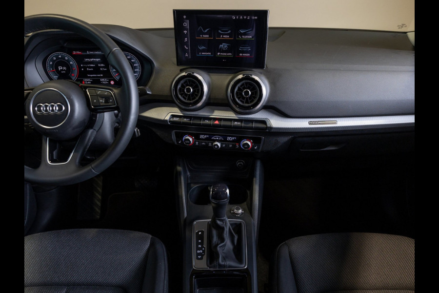 Audi Q2 35 TFSI S Edition / 150pk / Stoelverwarming / Achteruitrij camera / Adaptieve cruise control /